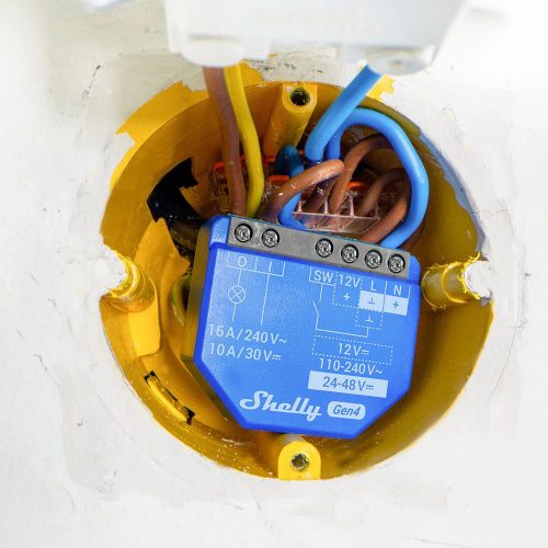 Shelly 1 Gen4 multiprotocol (Wi-Fi + Bluetooth + Zigbee 3.0) retrofit relay module, Matter compatible